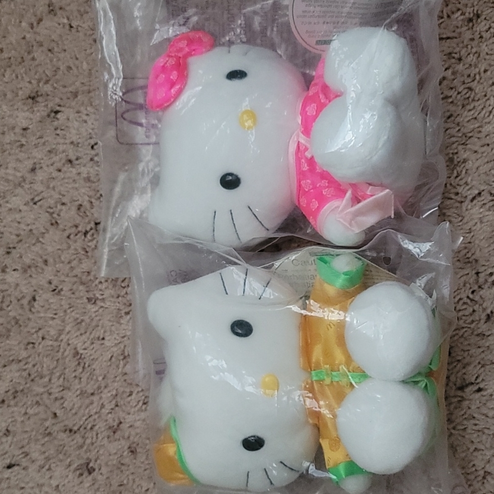 Vintage Hello Kitty Doll Set